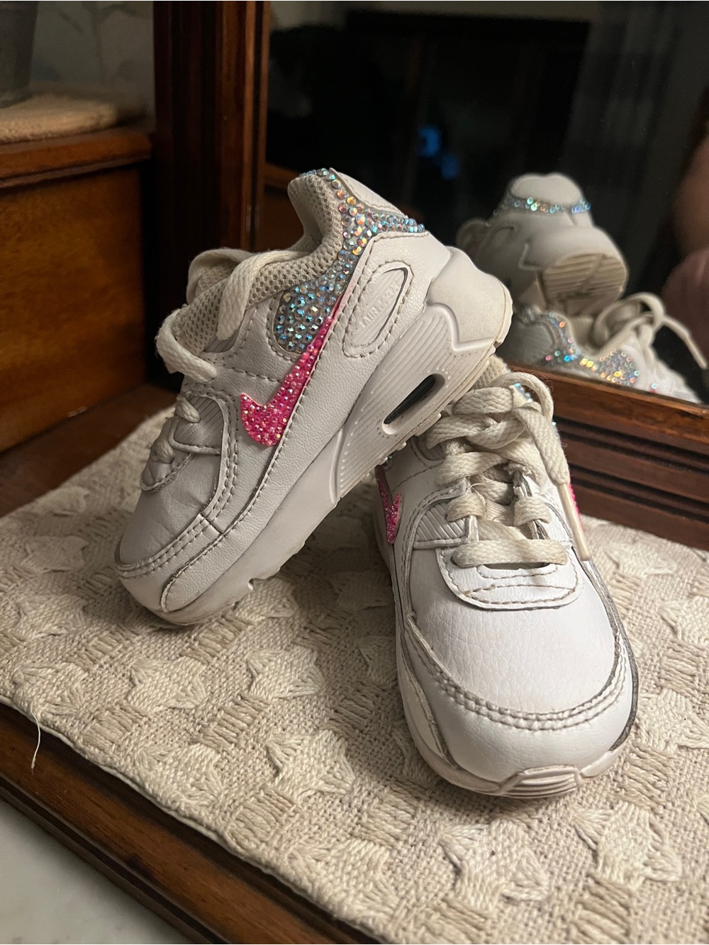 NIKE Classic Air Max 90 Sneakers Leather‎ CUSTOM Rhinestones White Pink Girls 6